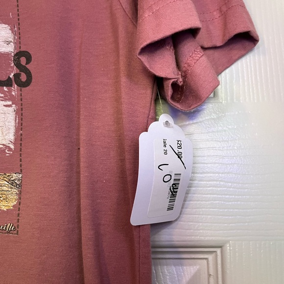 Boutique Tshirts - Picture 8 of 9